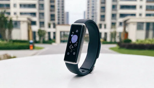 智能手环温湿度控制问题及优化建议
